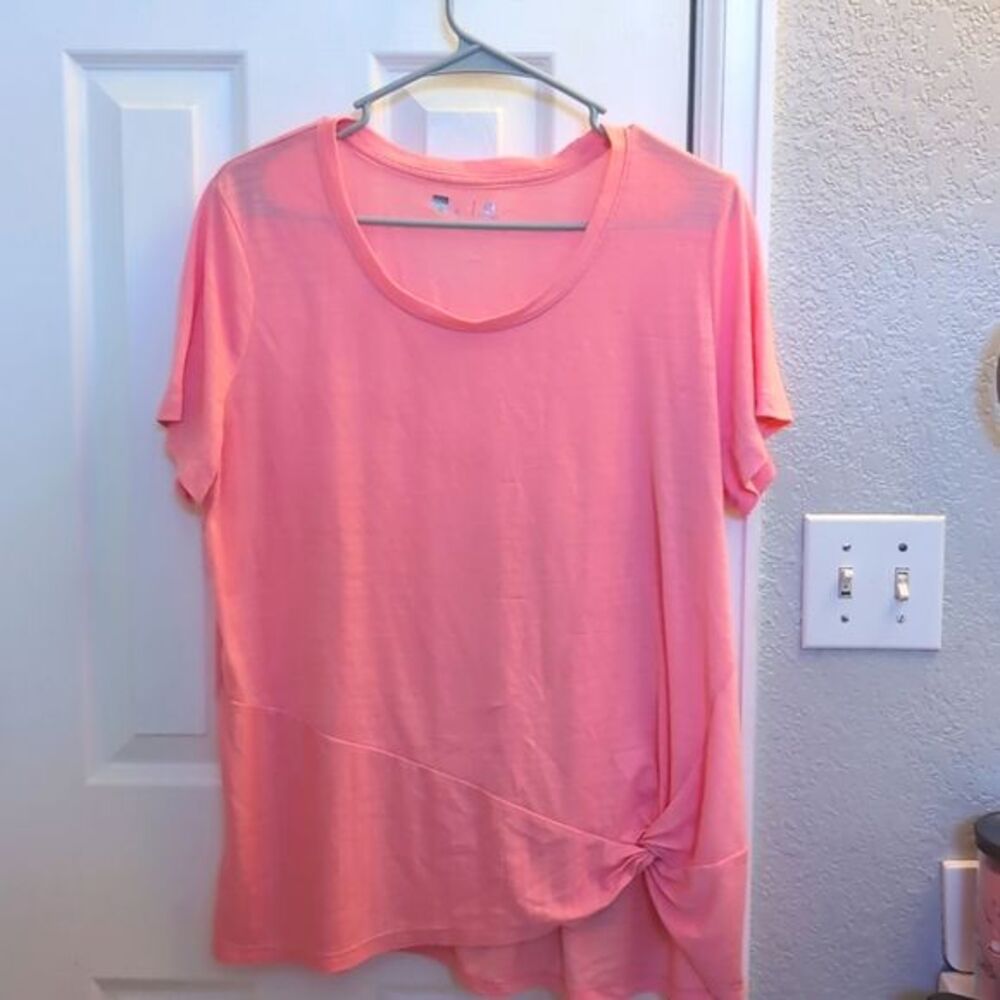 Three Multiple Brand T-shirts Extra Large. 24/7 by Maurices, Xersion, Avia.